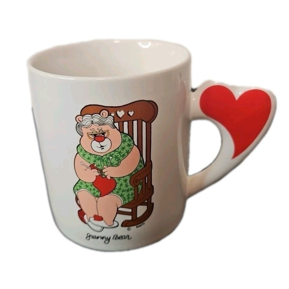 1984 The Love Mug Inc Granny Bear Knitting Coffee Tea Cup Mug Heart Handle VTG